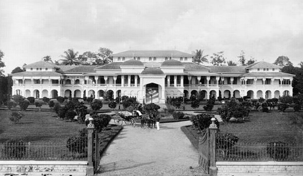 Wajib Dikunjungi! Istana Maimun Medan, Jejak Sejarah Megah yang Bikin Takjub Wajib Dikunjungi! Istana Maimun Medan, Jejak Sejarah Megah yang Bikin Takjub